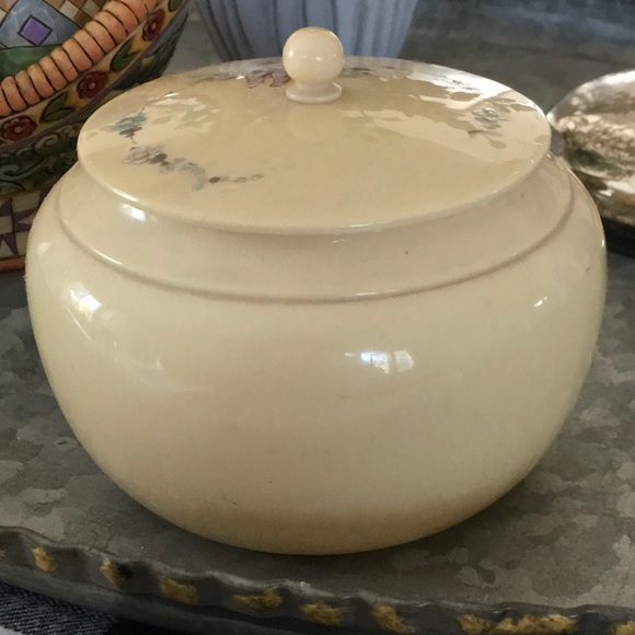 Antique Celluloid hand painted Cherub Powder Box - Picture 5 of 10